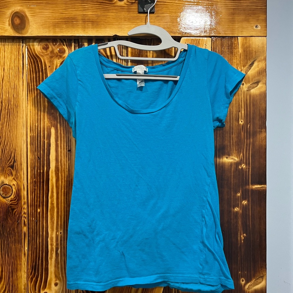 So fra size L short sleeve t-shirt